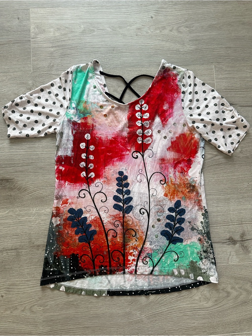 Dolcezza Simply Art Abstract Floral Criss-Cross Back Top - Small